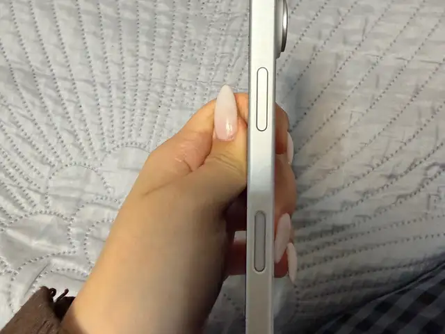 Apple iphone 16, 128 gb, Улаанбаатар — Баянгол — 10-р хороолол