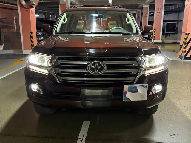 Toyota Land Cruiser 200