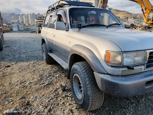 Toyota Land Cruiser 80