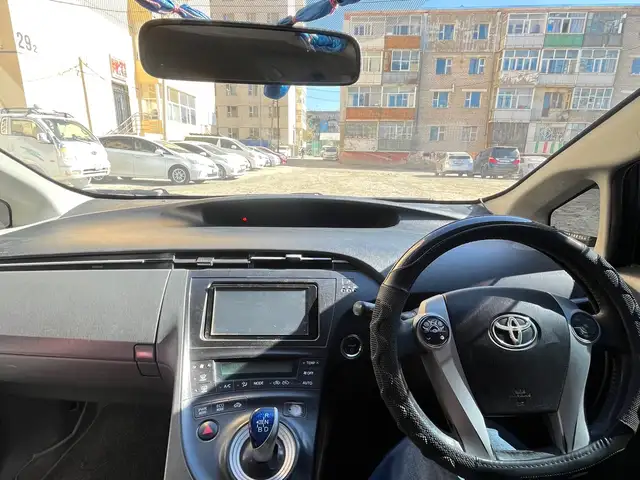 Toyota Prius 30