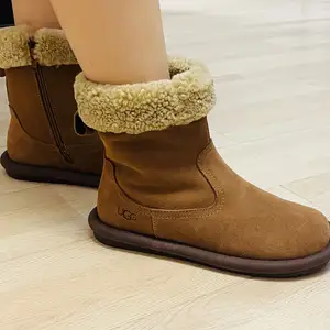 Цэвэр илгэн, нэхий дотортой, трэнд ugg, Улаанбаатар — Баянгол — Төмөр зам
