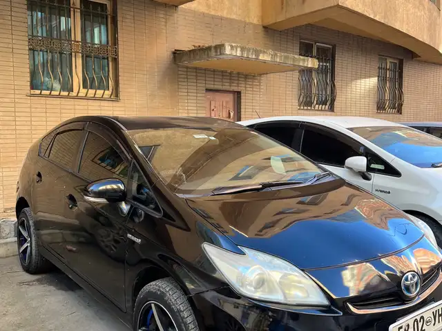 Toyota Prius 30