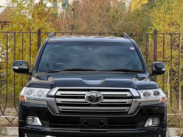 Toyota Land Cruiser 200