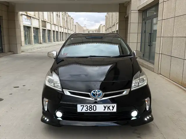 Toyota Prius 30