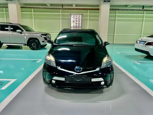 Toyota Prius 35