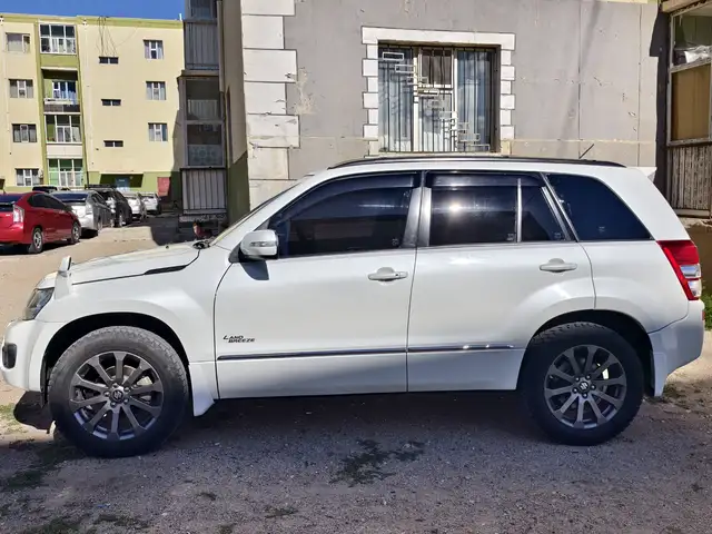 Suzuki Escudo