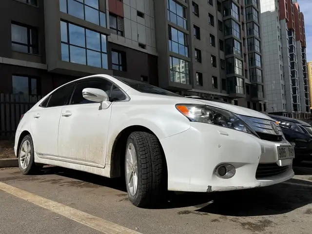 Lexus HS