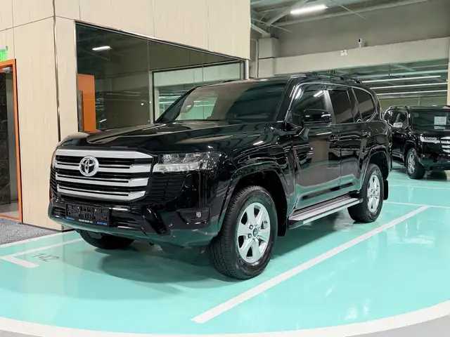 Toyota Land Cruiser 300
