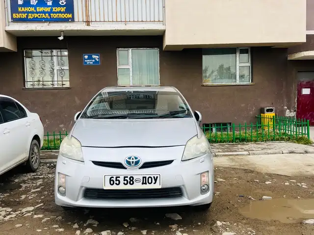Toyota Prius 30