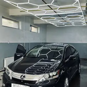 Lexus HS