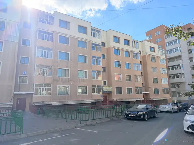 Модны 2 хуучин 7 дугаар төвийн урд 80мкв 3 өрөө орон сууц, Улаанбаатар — Баянгол — 33-р хороо