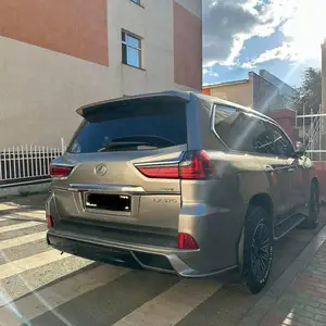 Lexus LX 570