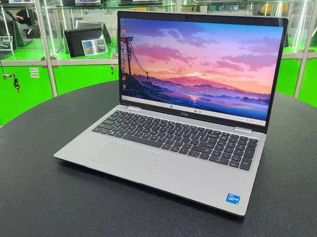 Dell 15.6", Intel Core i5, 16 GB RAM, 256 GB, Улаанбаатар — Чингэлтэй — Баянбүрд