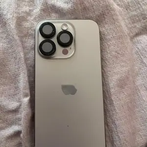 Apple iPhone 15 Pro, 128 gb, Natural Titanium, Улаанбаатар — Сүхбаатар — 100 айл