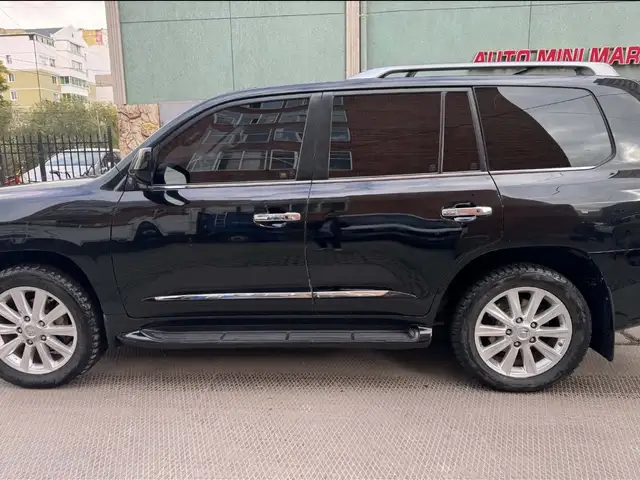 Lexus LX 570