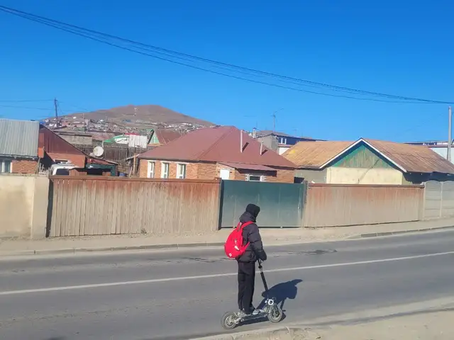 Бзд 21р хороо бага дарь-эх -д төв зам дагуу хашаа байшин, Улаанбаатар — Баянзүрх — 21-р хороо