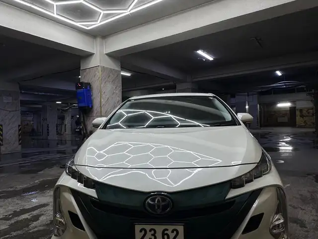 Toyota Prius PRIME 52