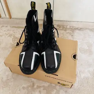 Dr.martens, Улаанбаатар — Хан-Уул — 15-р хороо