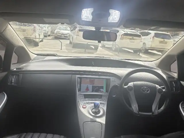 Toyota Prius 30