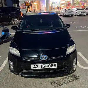 Toyota Prius 30