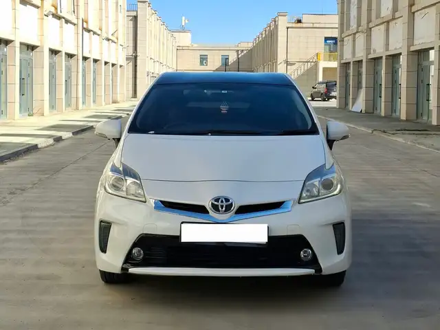 Toyota Prius 30