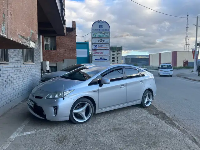 Toyota Prius 30