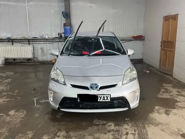 Toyota Prius 30