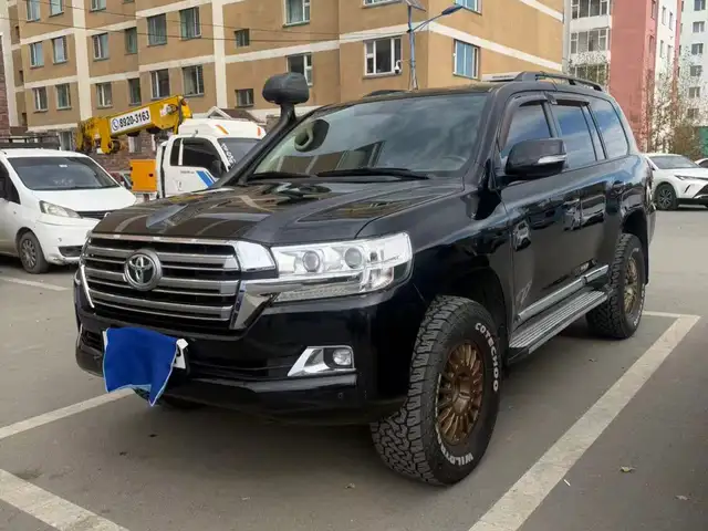 Toyota Land Cruiser 200