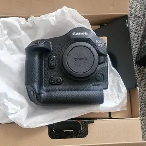Canon eos r1 камер болон rf 70-300 f4 линз, Улаанбаатар — Сүхбаатар — 2-р хороо
