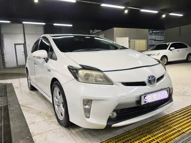 Toyota Prius 35