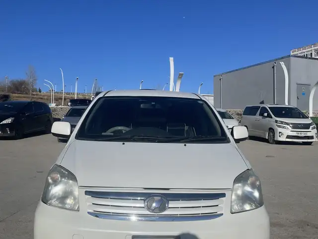 Toyota Raum