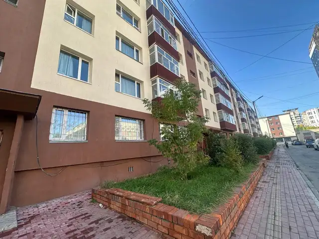 Сбд 3-р хороо, циркийн баруун талд гал тогоо тусдаа 2 өрөө орон сууц 50m2, Улаанбаатар — Сүхбаатар — Цирк