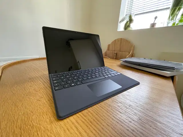 Microsoft Surface 13", Snapdragon X Elite, 16 GB RAM, 512 GB, Улаанбаатар — Хан-Уул — River Garden