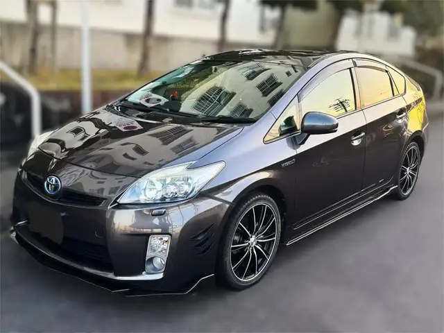 Toyota Prius 30