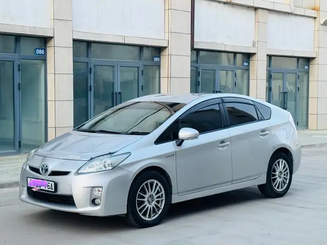 Toyota Prius 30