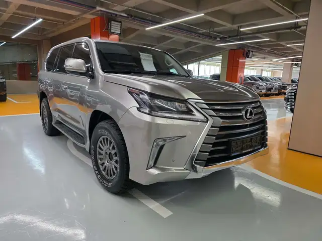 Lexus LX 570