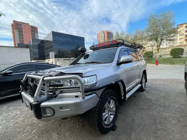 Toyota Land Cruiser 200