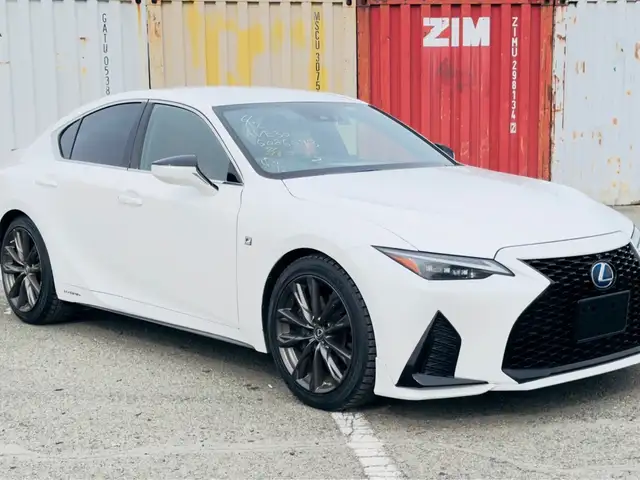 Lexus IS