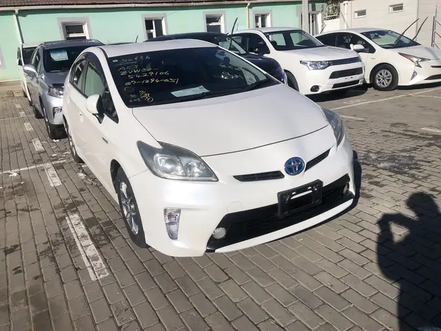 Toyota Prius 30