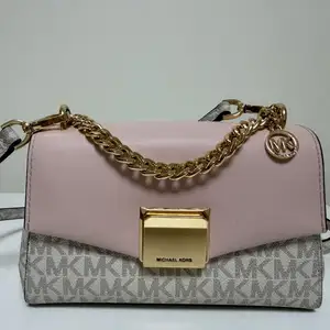 Orig michael kors, Улаанбаатар — Баянзүрх — Натур худалдааны төв
