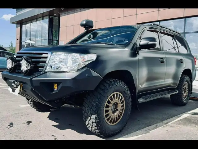 Toyota Land Cruiser 200