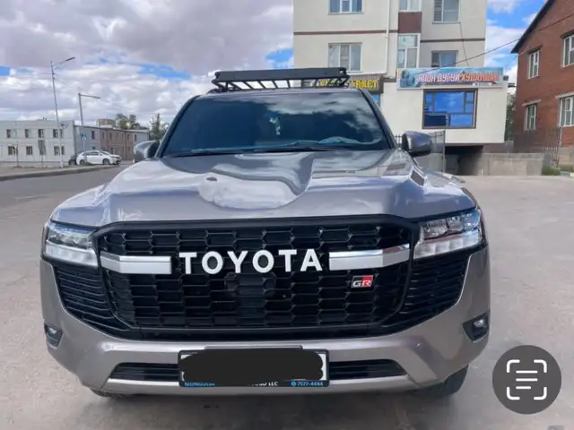 Toyota Land Cruiser 300