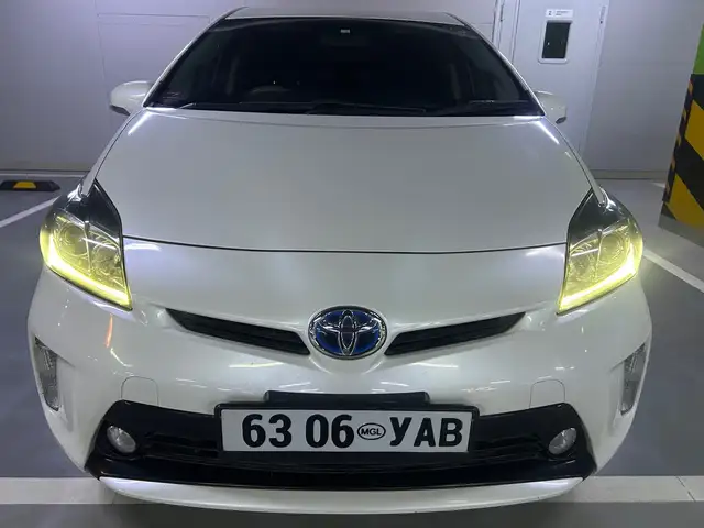 Toyota Prius 30
