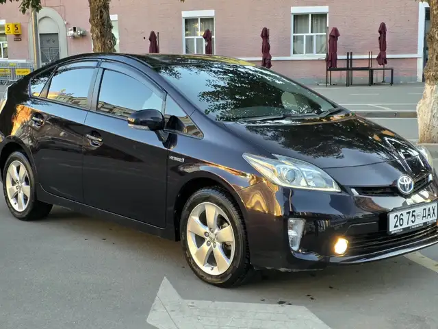 Toyota Prius 30