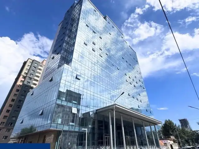 Хотын төвд бүрэн тавилгтай 3 өрөө орон сууц гражтай 88мкв, Улаанбаатар — Сүхбаатар — 4-р хороо