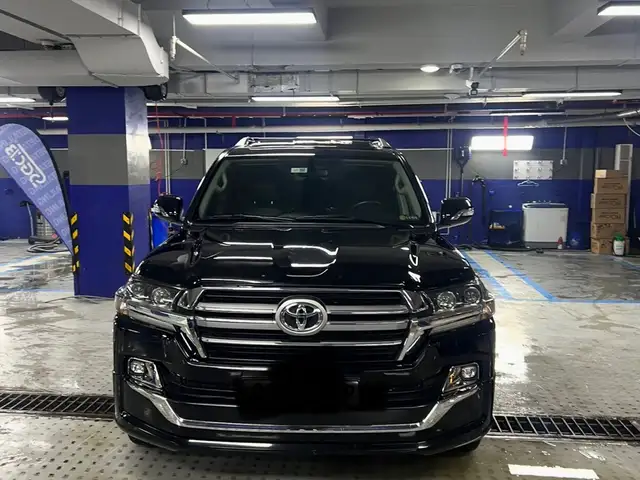 Toyota Land Cruiser 200