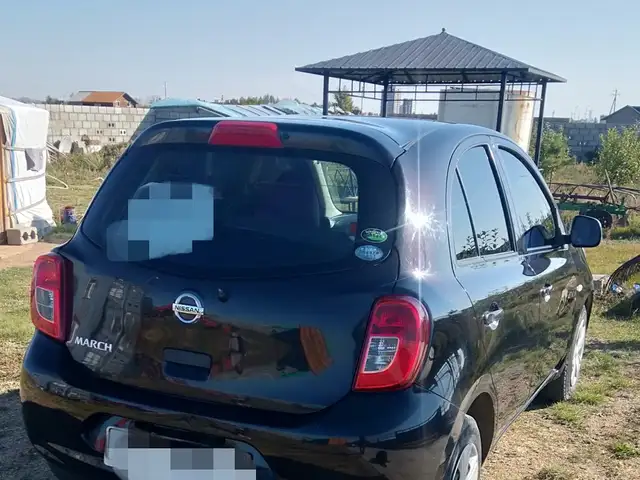 Nissan March