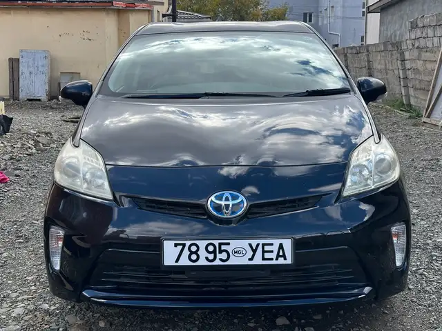 Toyota Prius 30
