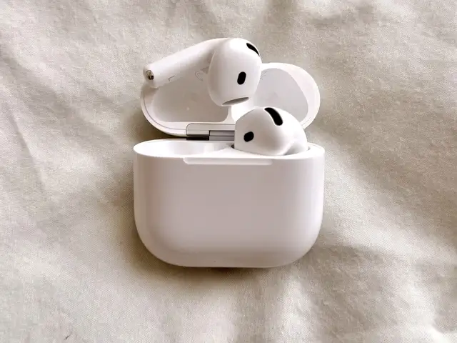 Airpods 4, Улаанбаатар — Сүхбаатар — 4-р хороо