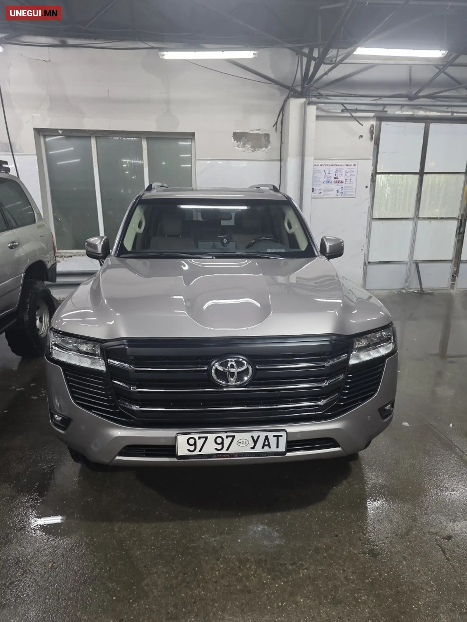 Toyota Land Cruiser 300